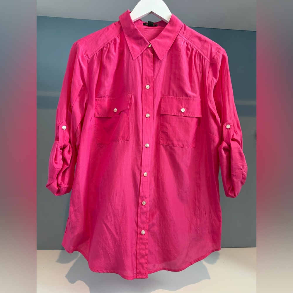 NWT Ann Taylor Hot Pink Button-Down Shirt. Silk blend. Lightweight! Size large.
